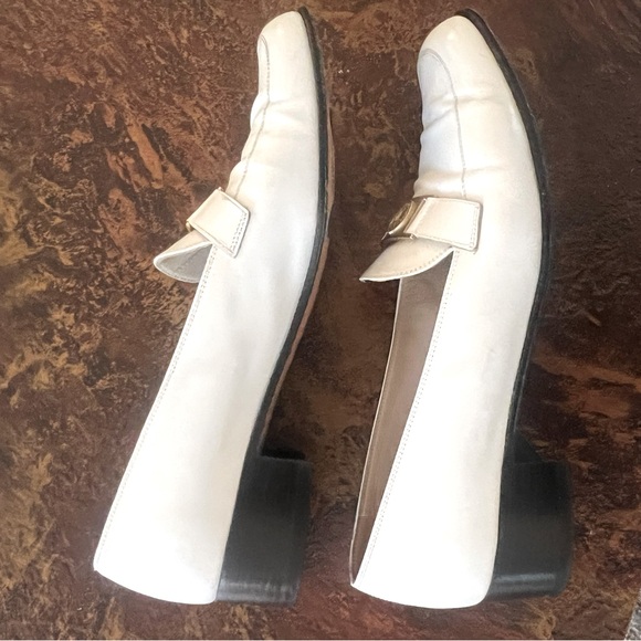 Vintage Ferragamo loafers - Picture 3 of 4